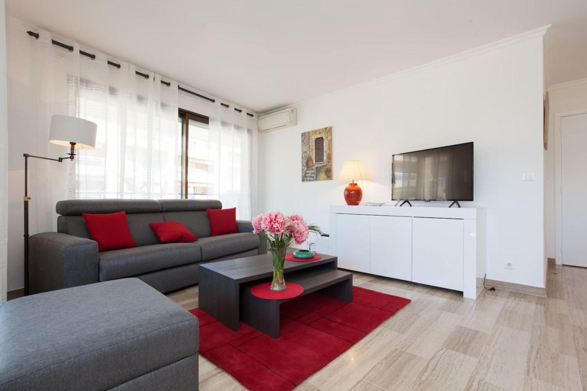 3-Room Apartment With Terrace In Palm Beach Кан Екстериор снимка